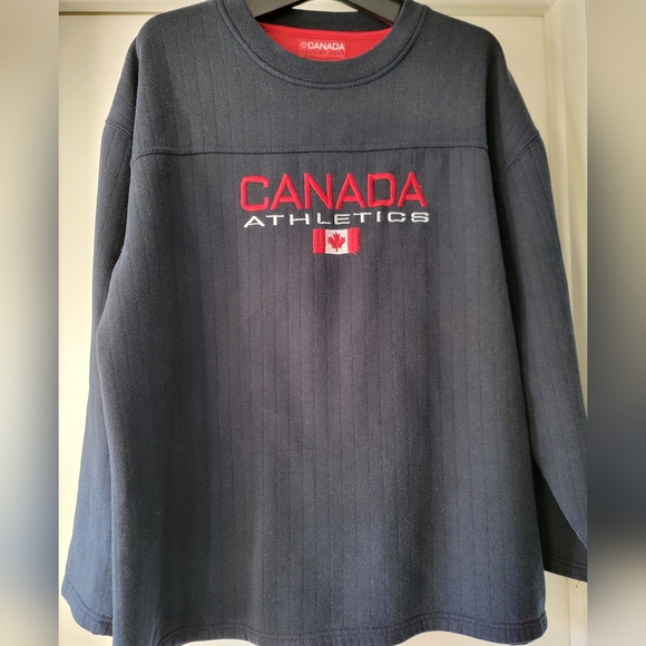 Vintage,  Canada sweater size XL - Picture 2 of 6